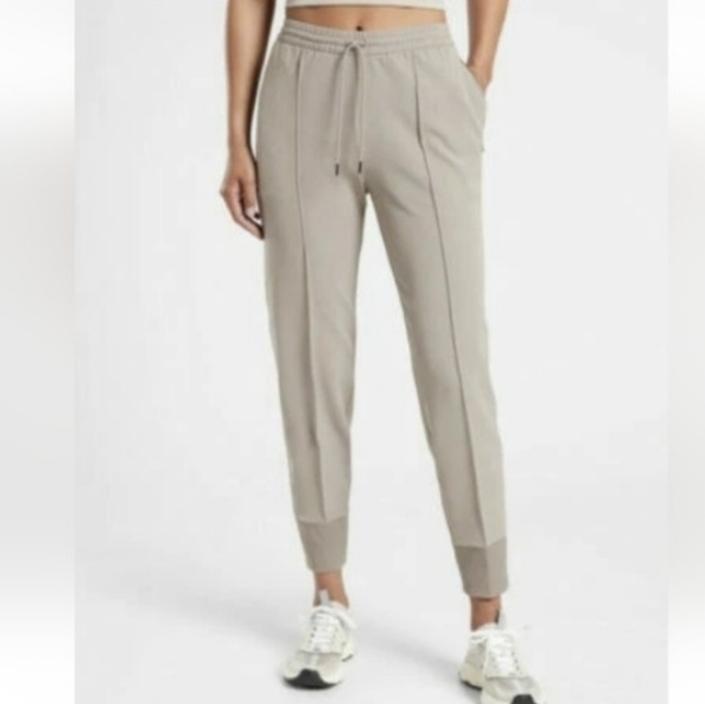 Athleta Endeavor Jogger Pants Women's Size 8 Grey Slim Pants NEW $109 Strech